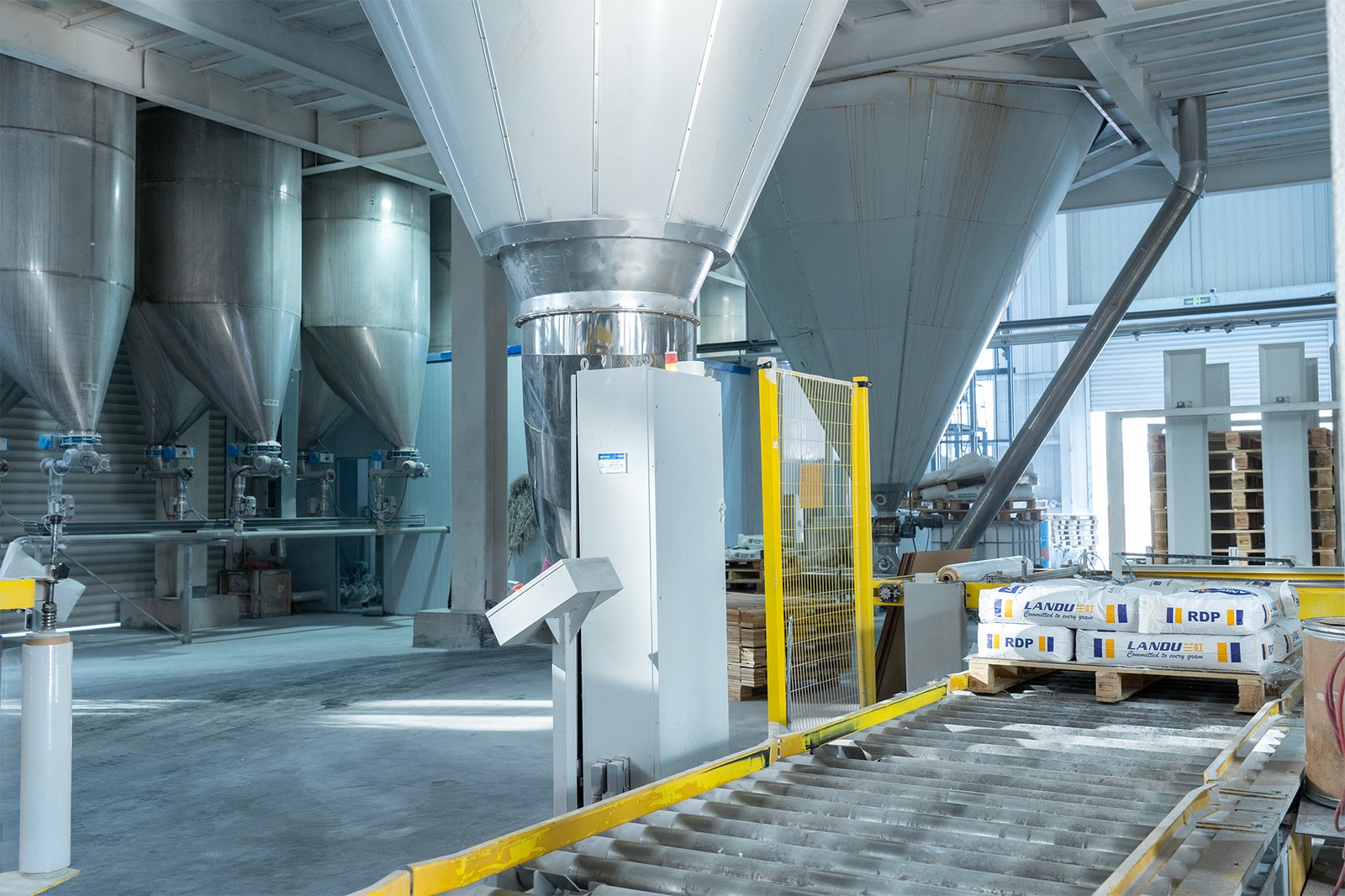 LANDU Redispersible Polymer Powder Production and Packaging